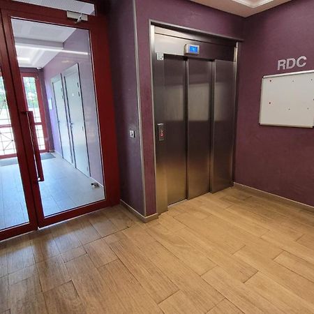 Appartement Flat For 6 Persons 10 Minutes From Cdg Airport à Le Blanc-Mesnil Extérieur photo